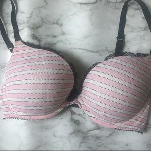 Victoria’s Secret bra